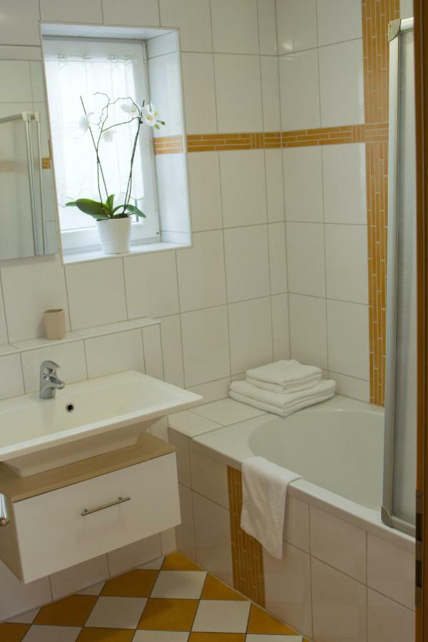 Ferienhaus Giulia In Gunzburg Ideal Fur 2 Familien Apartment ภายนอก รูปภาพ